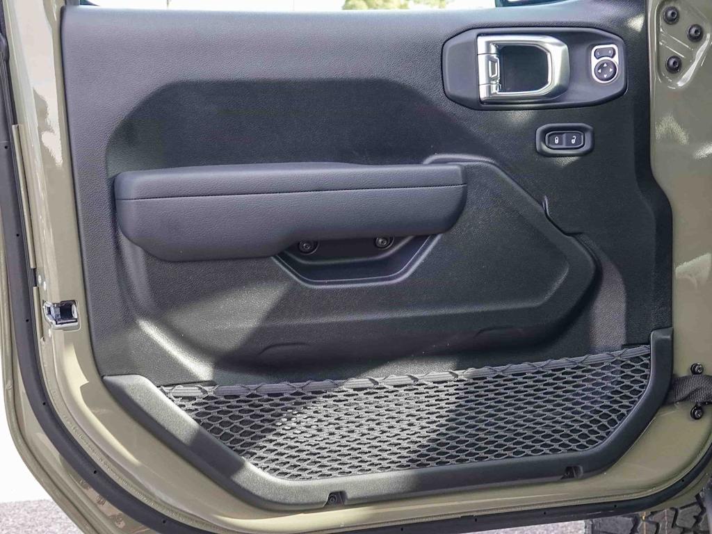 Thumbnail: 2026 Jeep Gladiator - 23