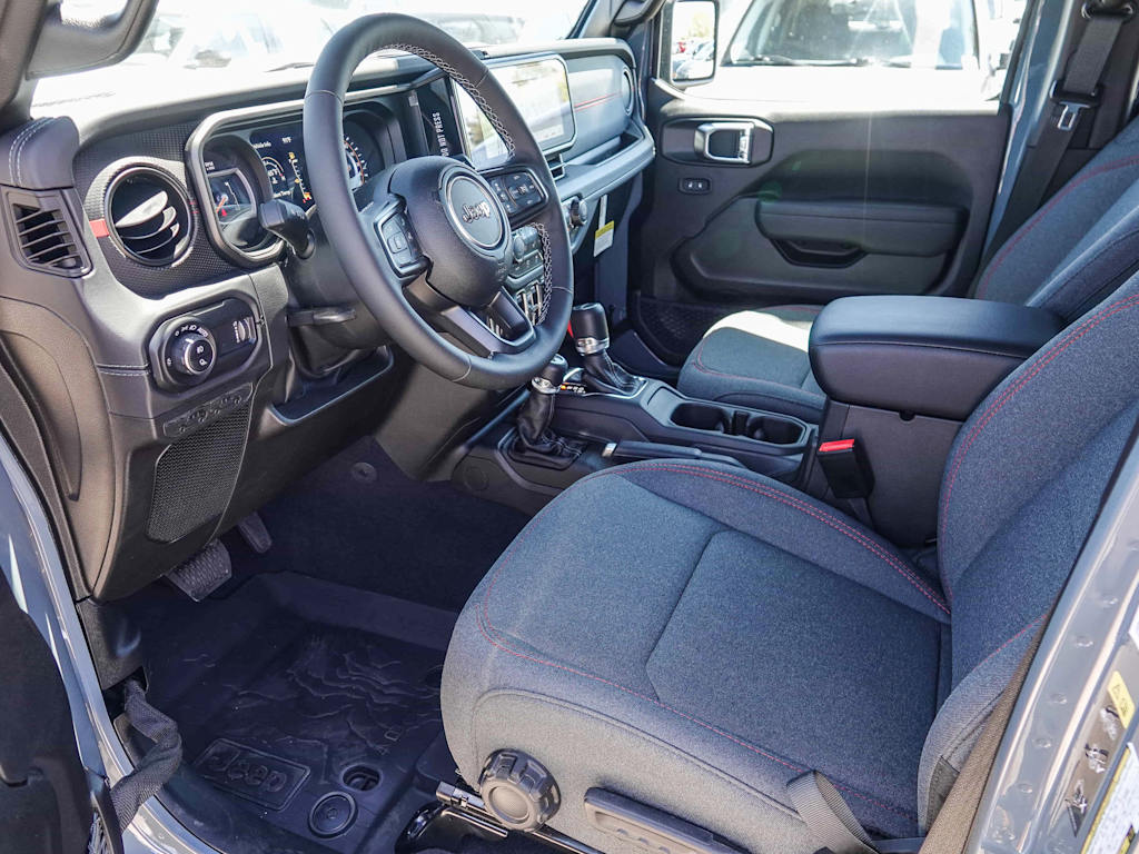 Thumbnail: 2025 Jeep Gladiator - 24