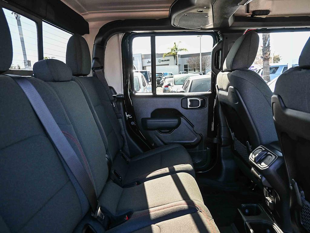 Thumbnail: 2026 Jeep Gladiator - 26