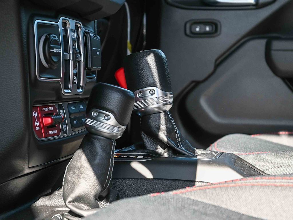 Thumbnail: 2026 Jeep Gladiator - 15