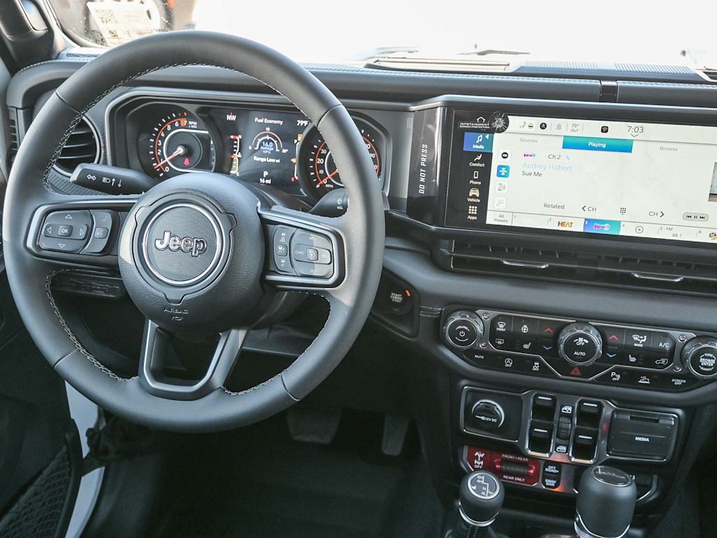 Thumbnail: 2025 Jeep Gladiator - 14