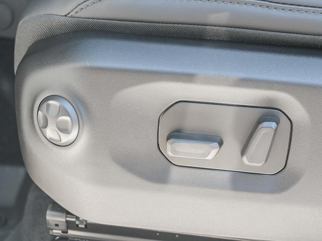 Thumbnail: 2025 Jeep Gladiator - 30