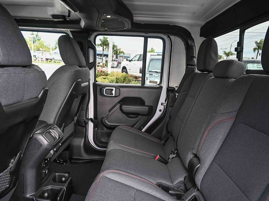 Thumbnail: 2026 Jeep Gladiator - 12