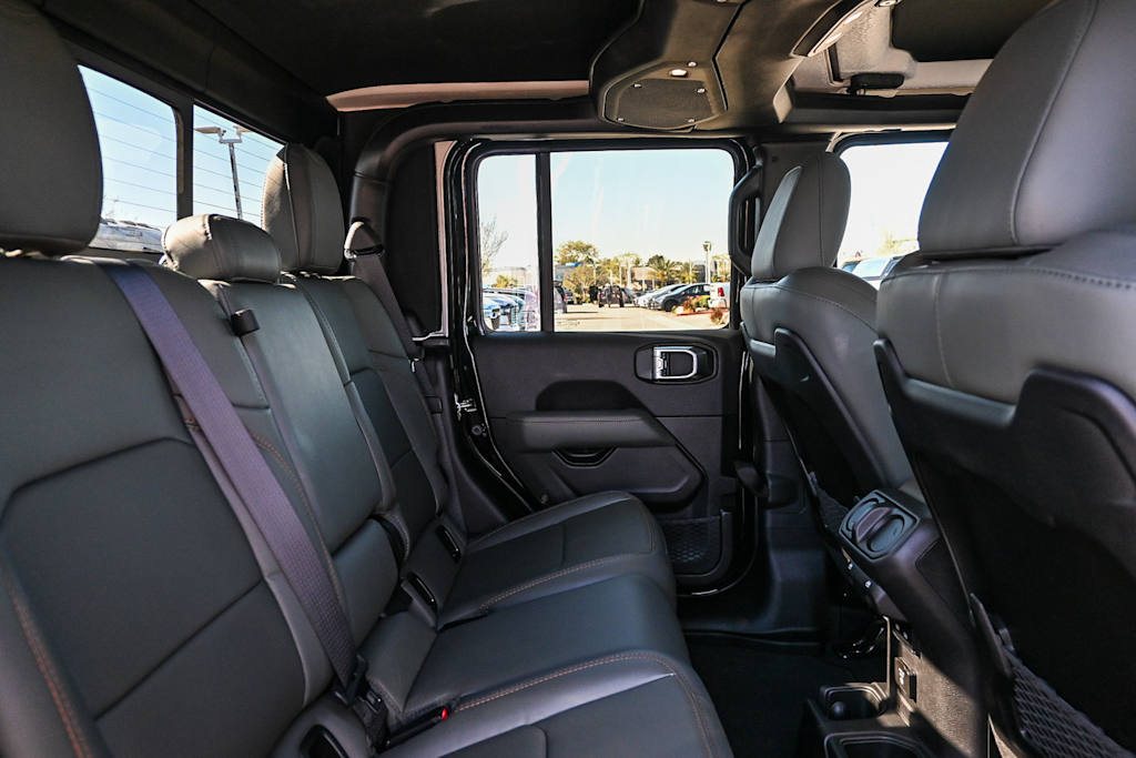 Thumbnail: 2026 Jeep Gladiator - 26