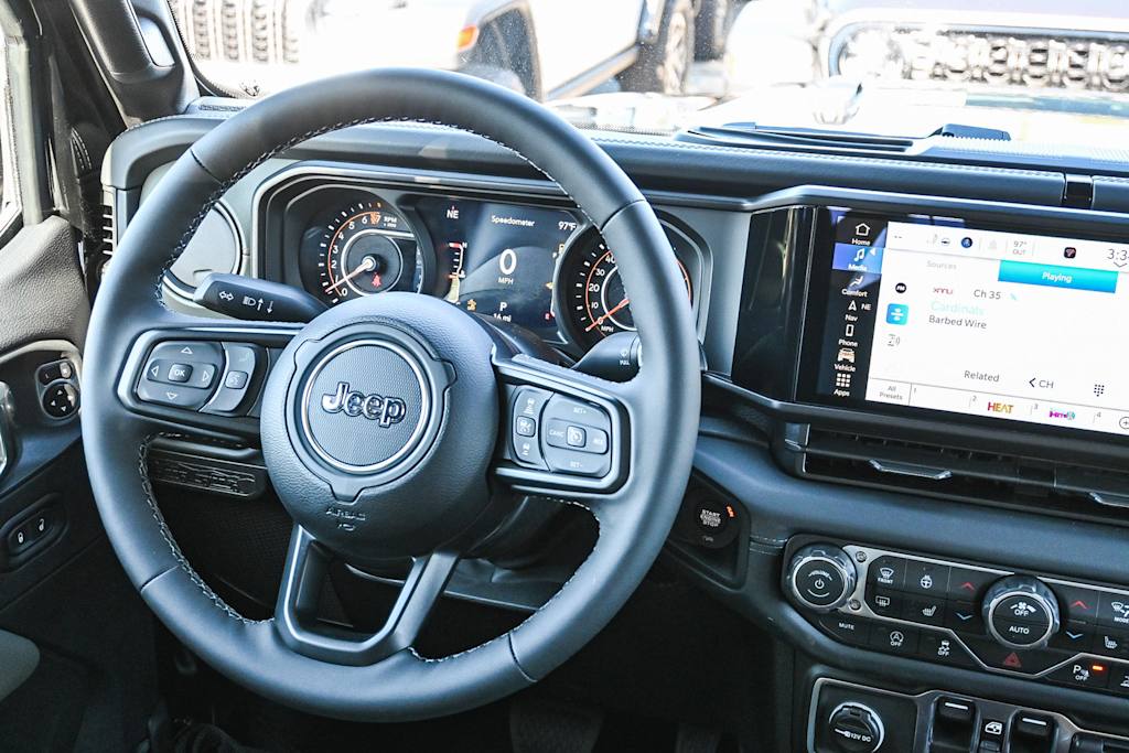 Thumbnail: 2026 Jeep Gladiator - 13