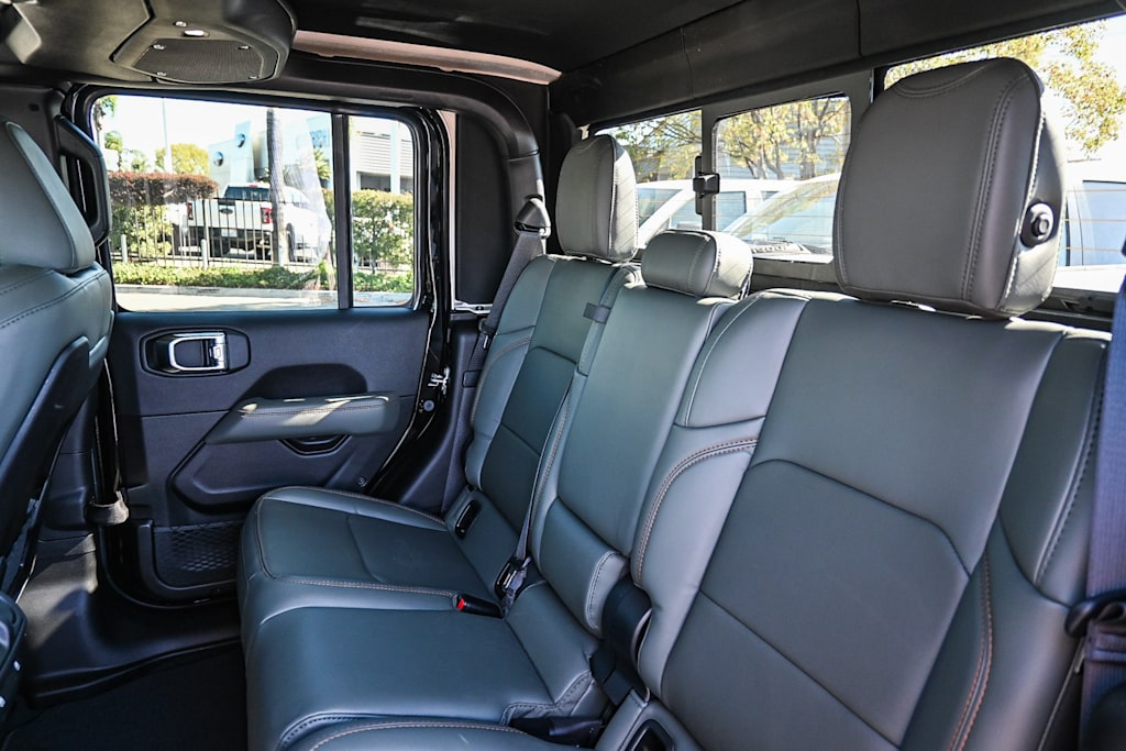 Thumbnail: 2026 Jeep Gladiator - 24