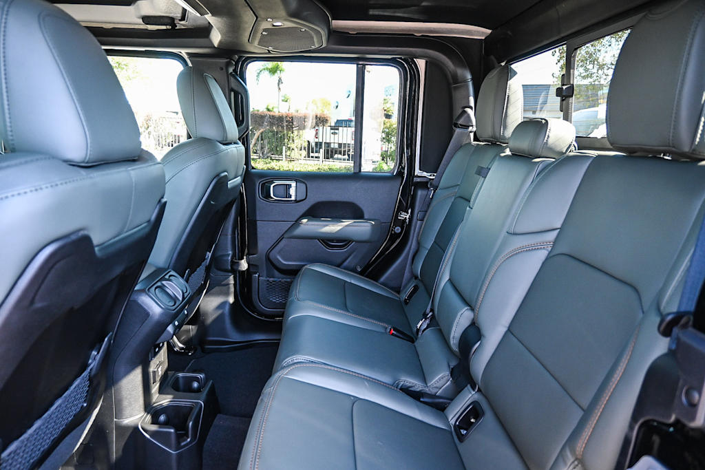 Thumbnail: 2026 Jeep Gladiator - 12