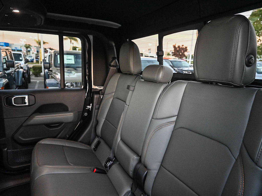 Thumbnail: 2026 Jeep Gladiator - 26