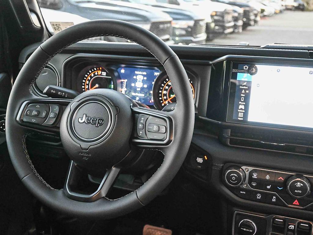 Thumbnail: 2026 Jeep Gladiator - 14