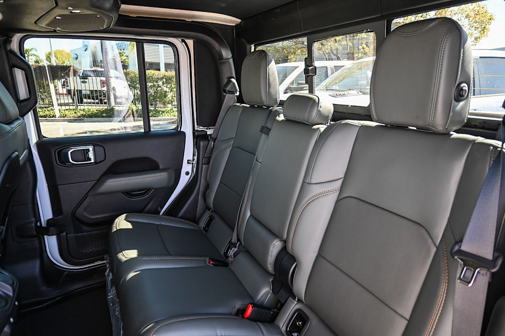 Thumbnail: 2026 Jeep Gladiator - 26