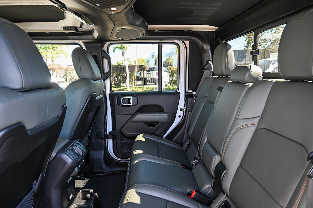 Thumbnail: 2026 Jeep Gladiator - 12