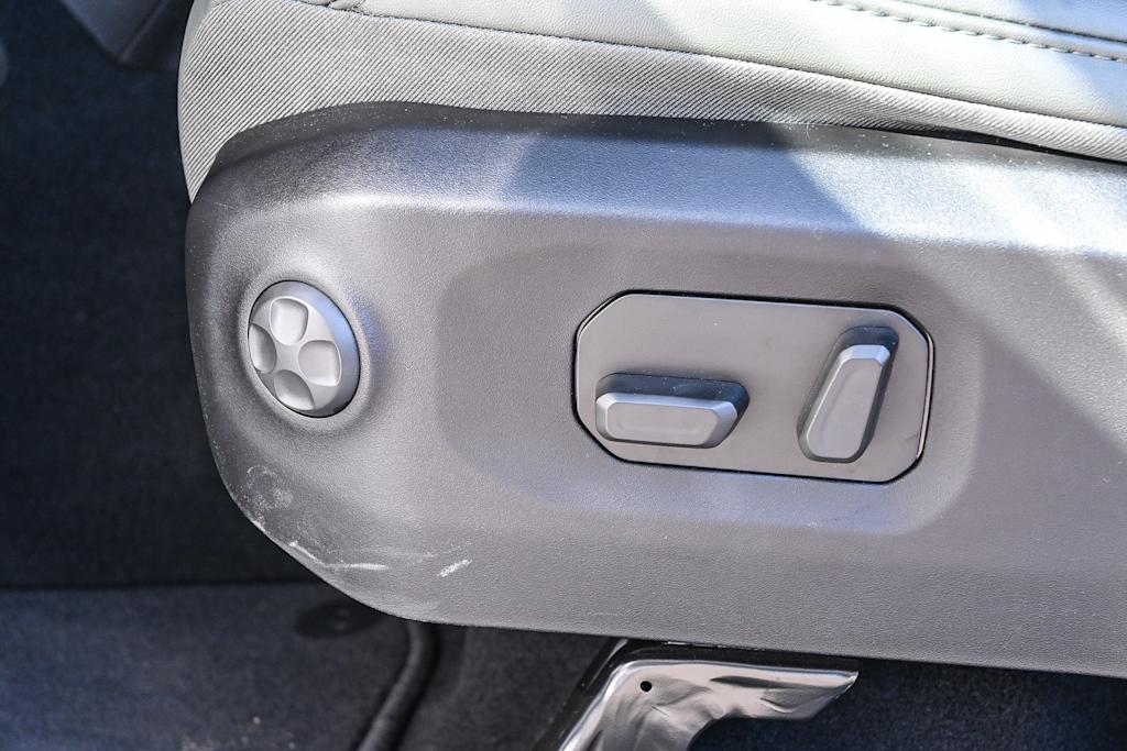 Thumbnail: 2026 Jeep Gladiator - 32