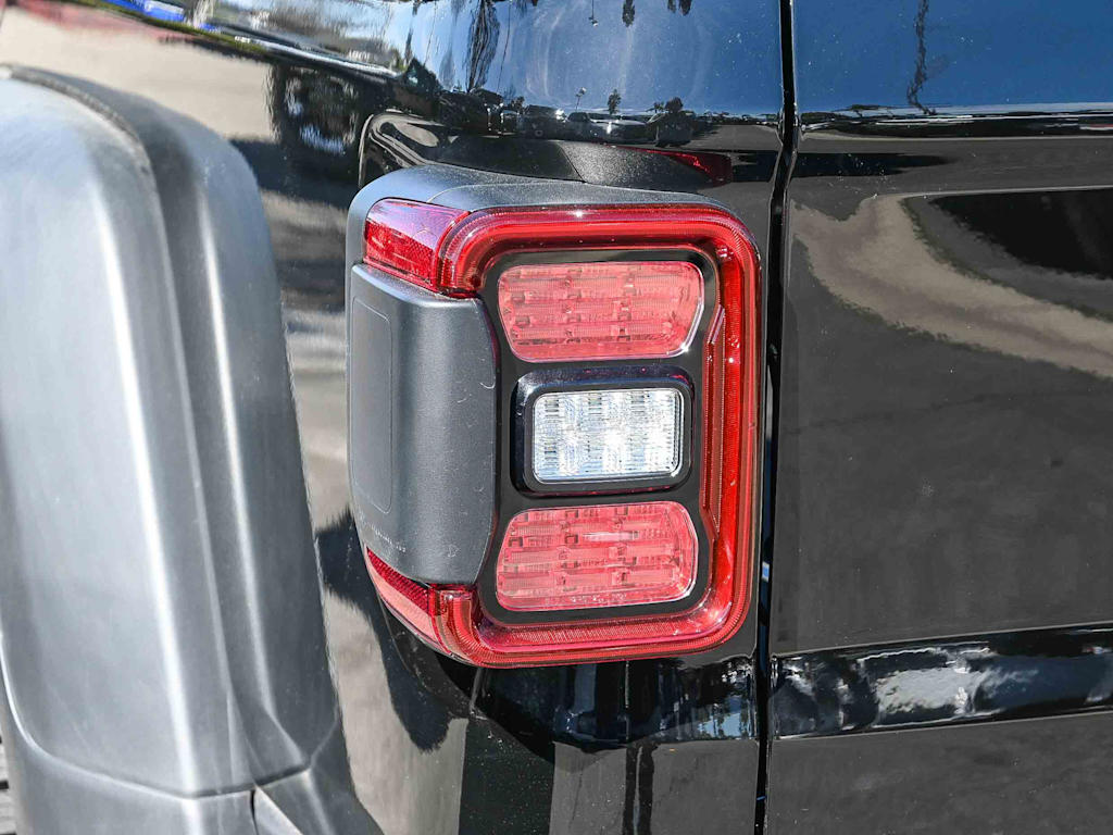 Thumbnail: 2026 Jeep Gladiator - 21
