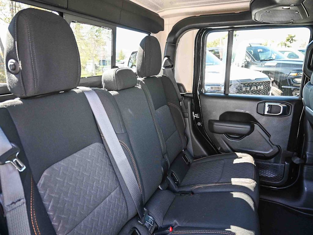 Thumbnail: 2026 Jeep Gladiator - 28