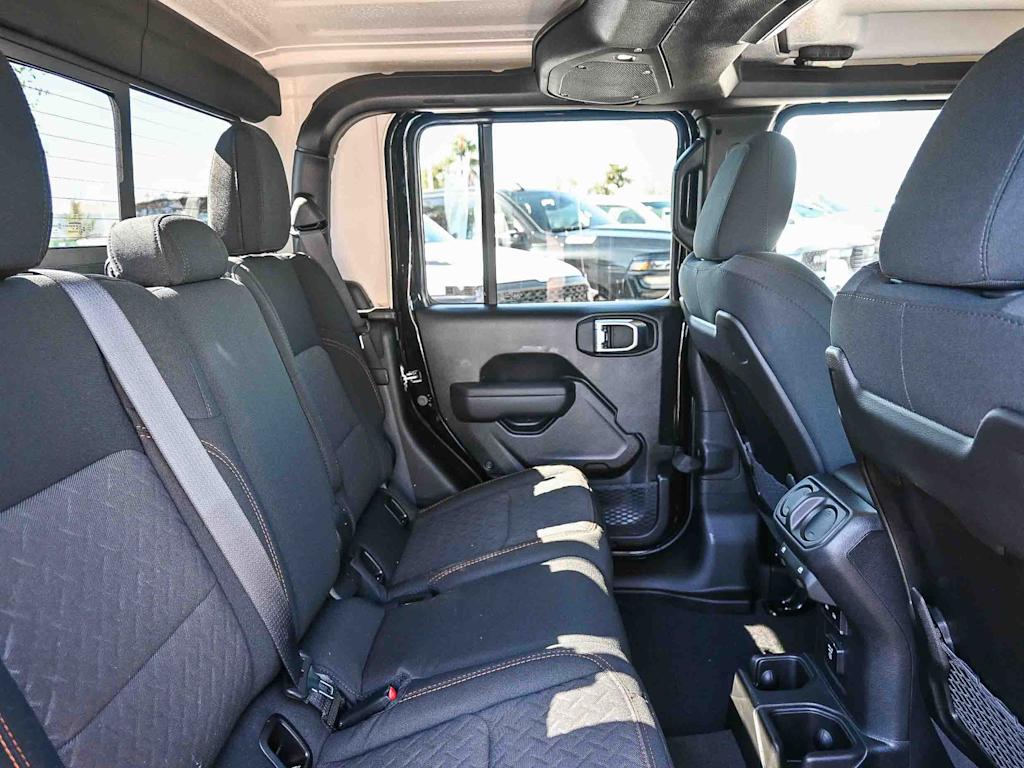 Thumbnail: 2026 Jeep Gladiator - 27