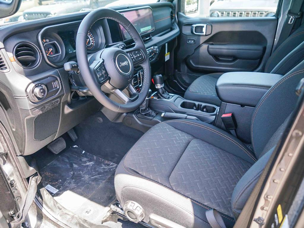 Thumbnail: 2026 Jeep Gladiator - 10