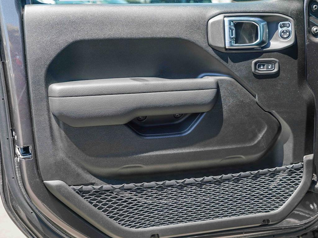 Thumbnail: 2026 Jeep Gladiator - 21