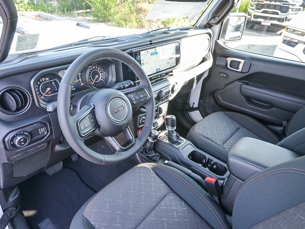 Thumbnail: 2025 Jeep Gladiator - 2