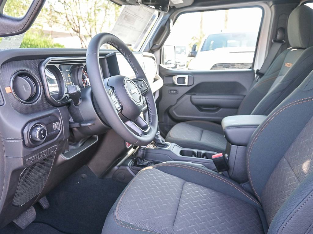 Thumbnail: 2025 Jeep Gladiator - 11