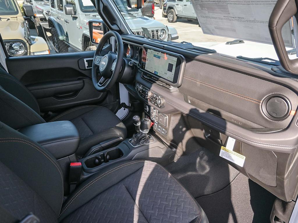 Thumbnail: 2025 Jeep Gladiator - 27