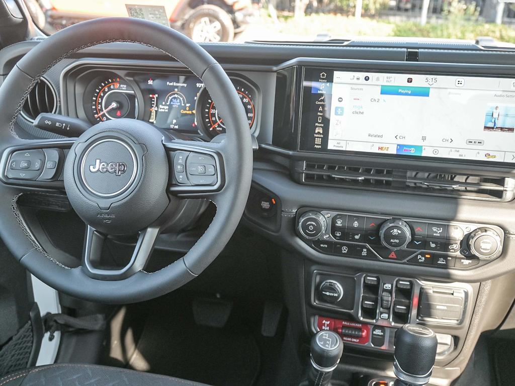 Thumbnail: 2025 Jeep Gladiator - 14