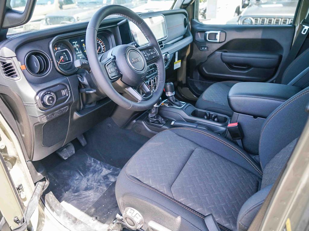Thumbnail: 2026 Jeep Gladiator - 10