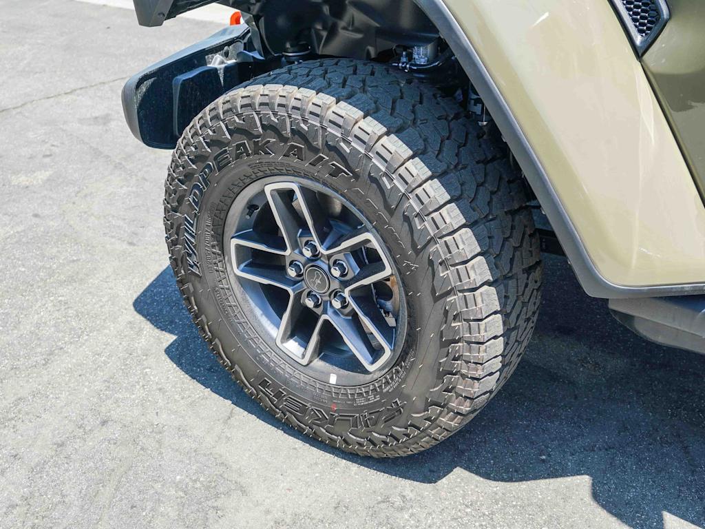 Thumbnail: 2026 Jeep Gladiator - 6