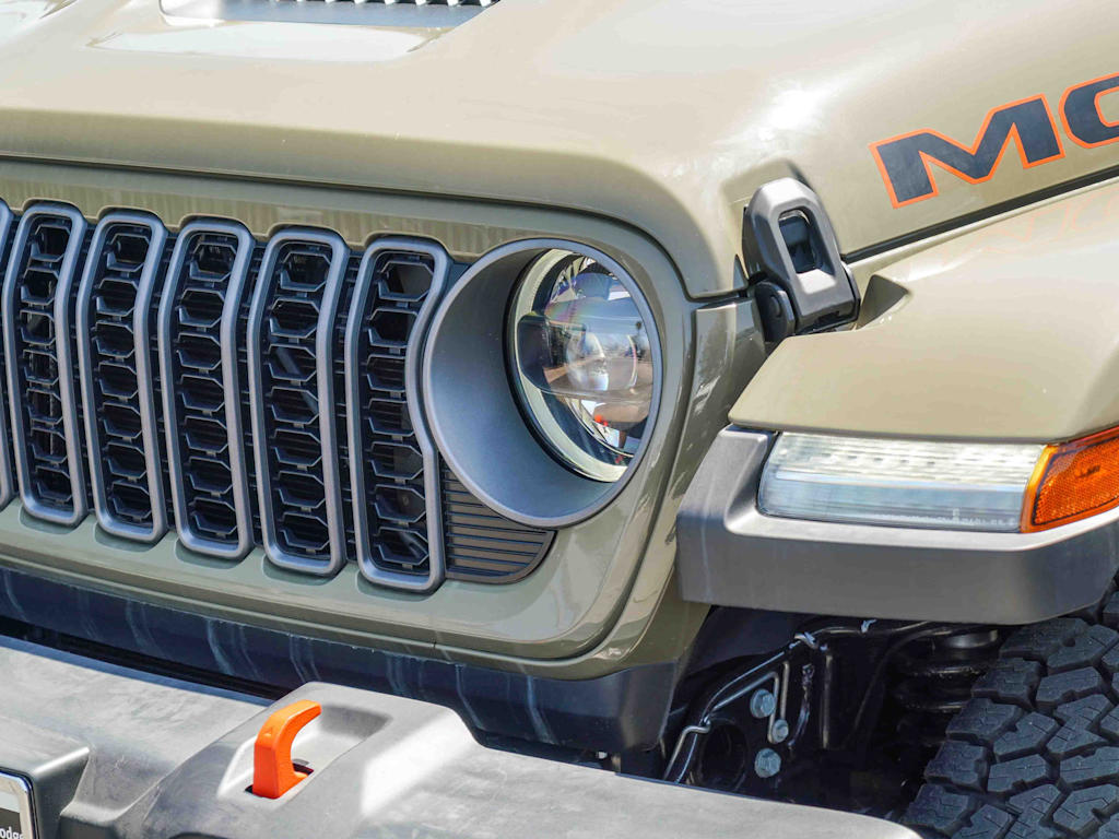 Thumbnail: 2026 Jeep Gladiator - 19