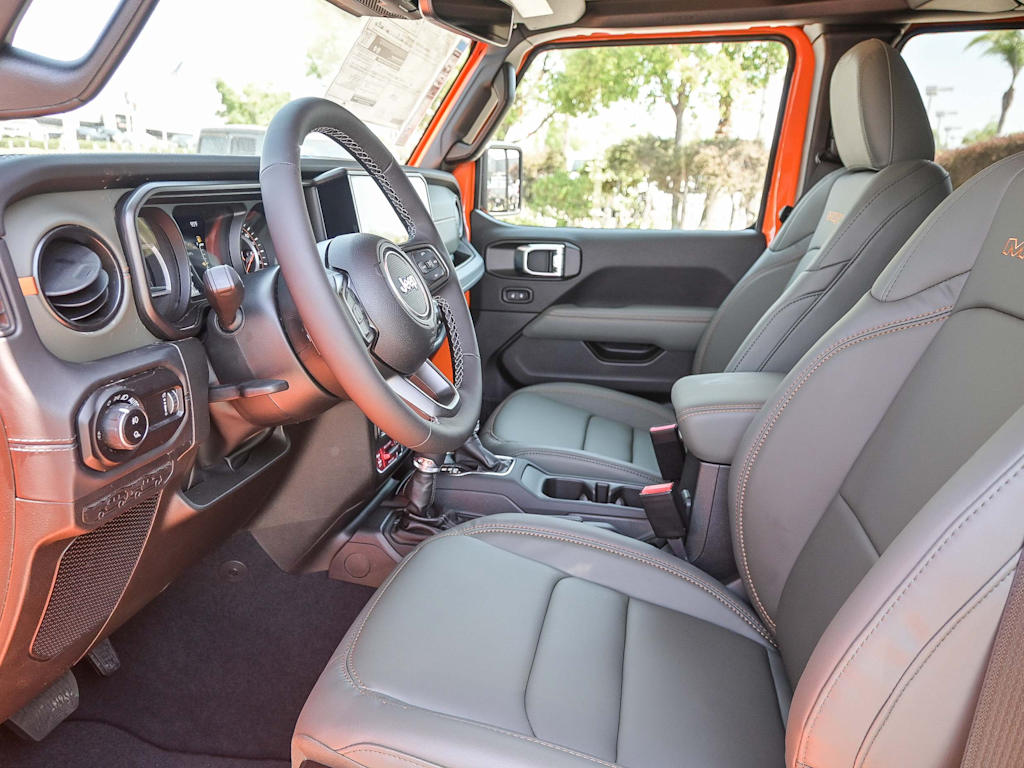 Thumbnail: 2025 Jeep Gladiator - 11