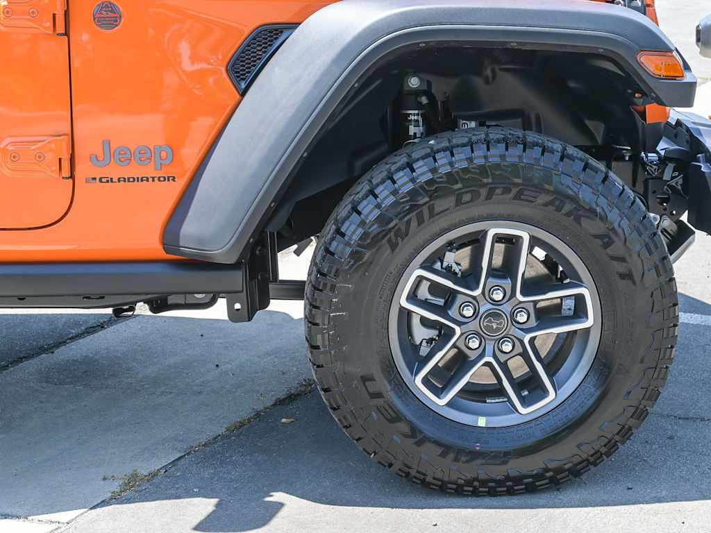 Thumbnail: 2025 Jeep Gladiator - 22
