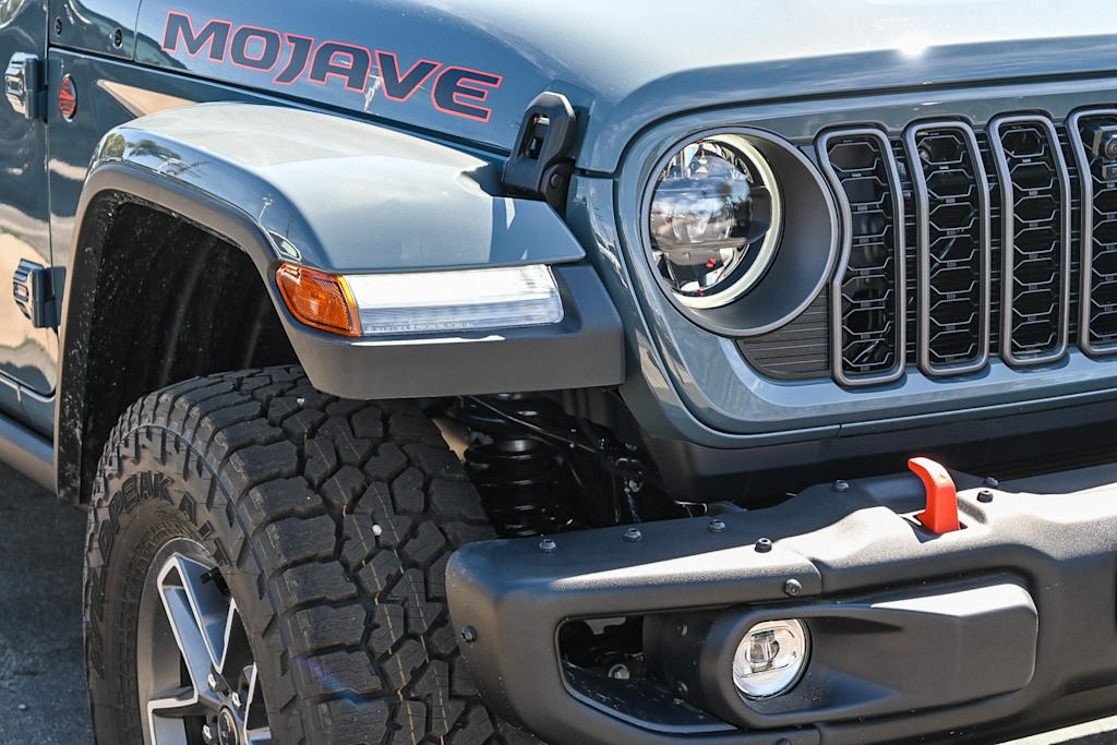 Thumbnail: 2026 Jeep Gladiator - 25