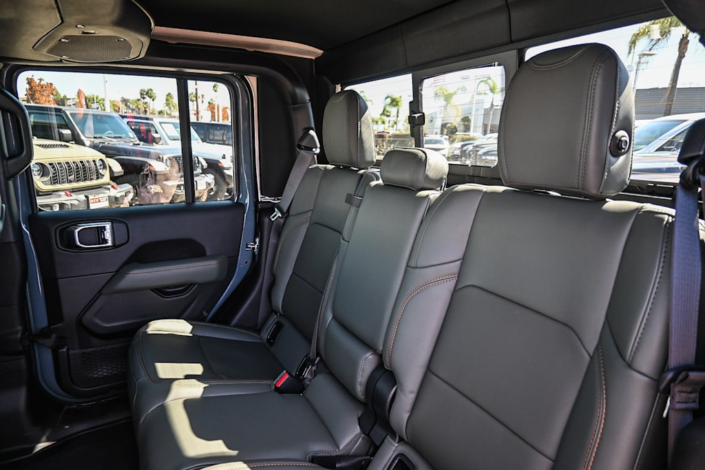 Thumbnail: 2026 Jeep Gladiator - 26