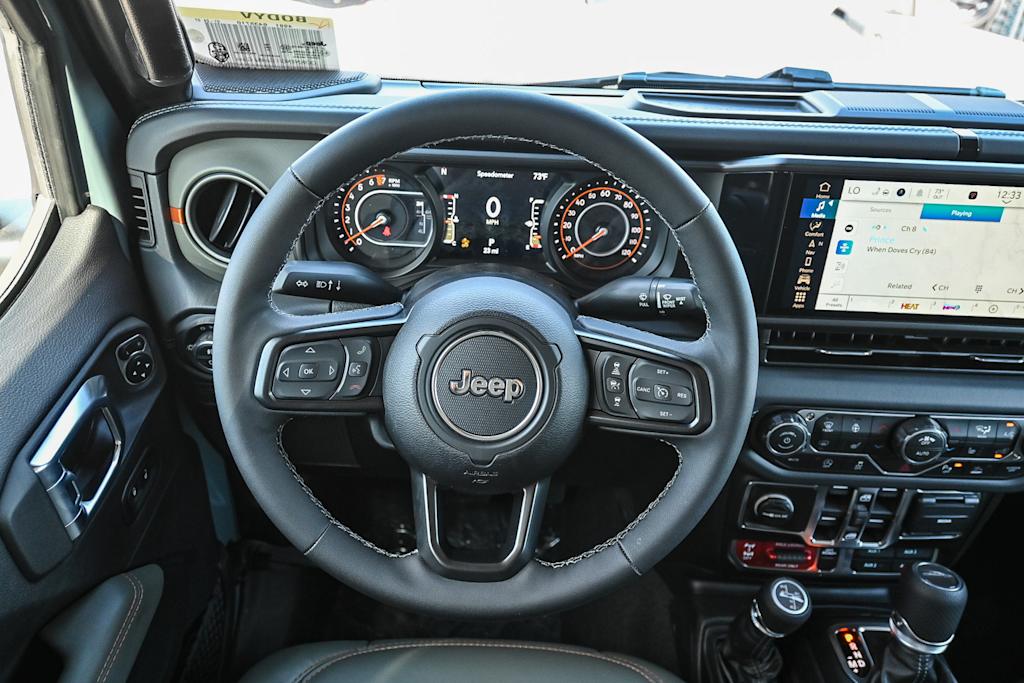 Thumbnail: 2026 Jeep Gladiator - 13