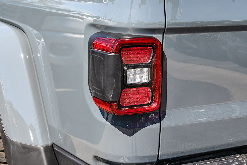 Thumbnail: 2026 Jeep Gladiator - 22