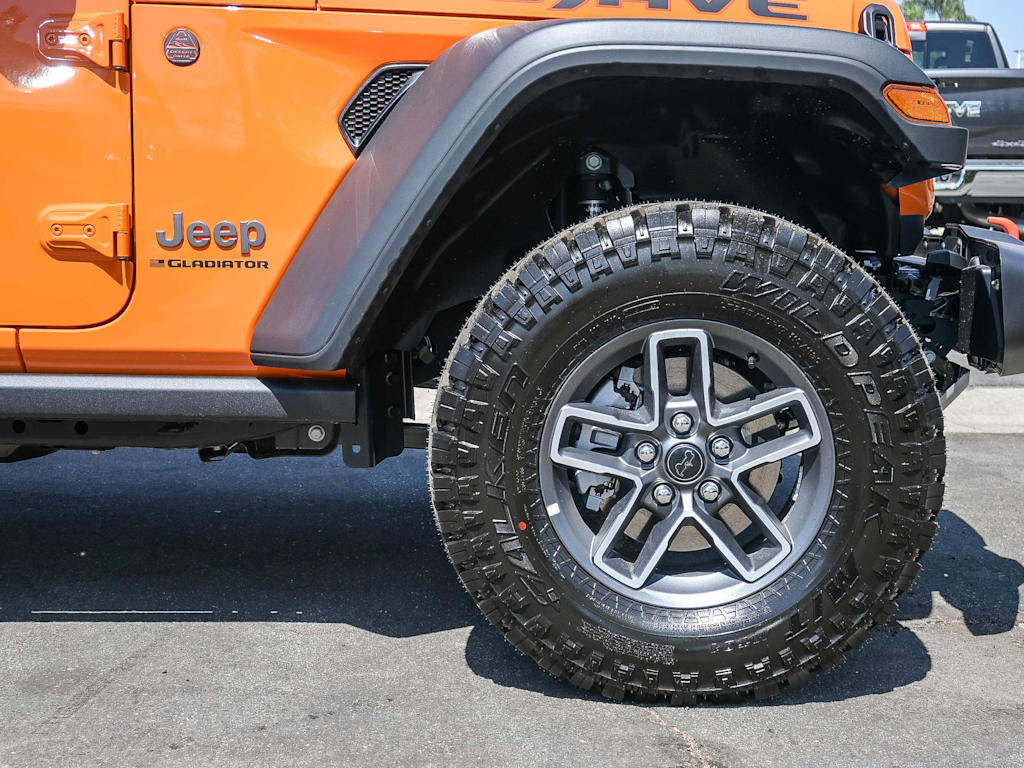 Thumbnail: 2025 Jeep Gladiator - 23