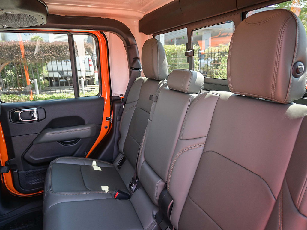 Thumbnail: 2025 Jeep Gladiator - 29