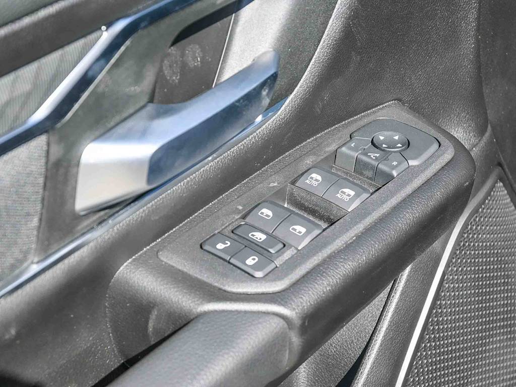 Thumbnail: 2026 RAM 1500 - 32