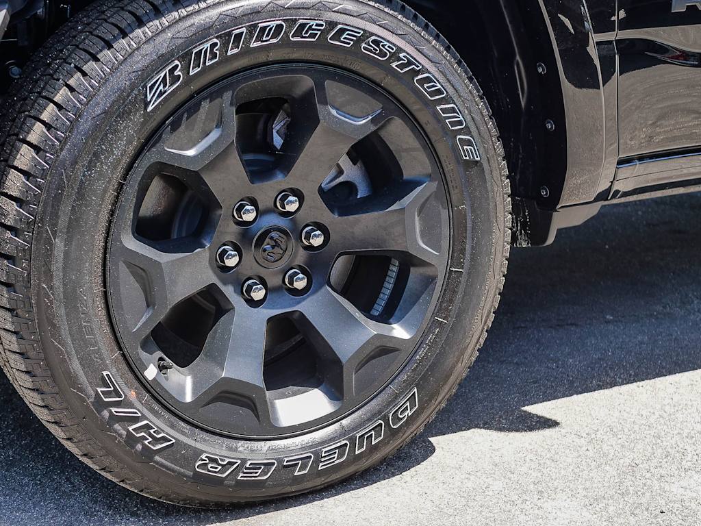 Thumbnail: 2026 RAM 1500 - 18