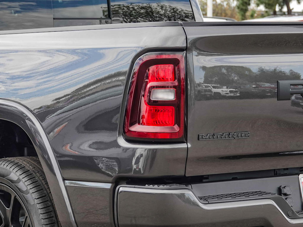 Thumbnail: 2026 RAM 1500 - 18