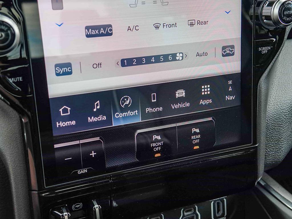 Thumbnail: 2026 RAM 1500 - 25