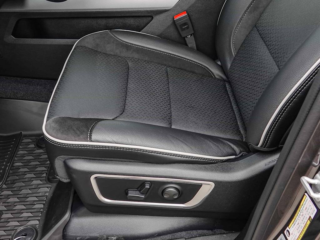 Thumbnail: 2026 RAM 1500 - 24