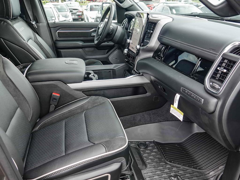 Thumbnail: 2026 RAM 1500 - 9