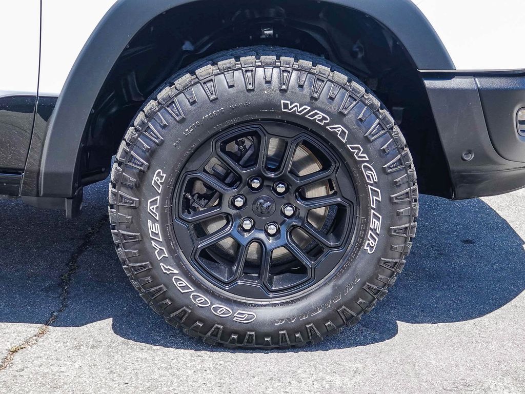 Thumbnail: 2026 RAM 1500 - 7