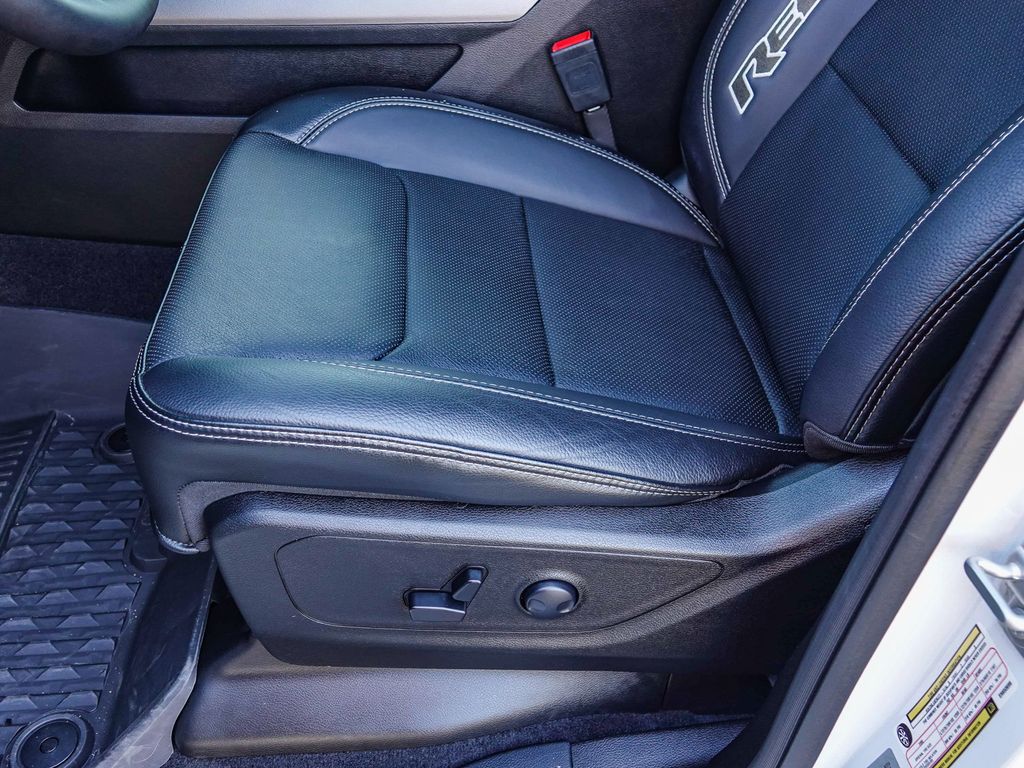 Thumbnail: 2025 RAM 1500 - 24