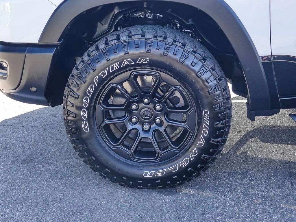 Thumbnail: 2025 RAM 1500 - 6