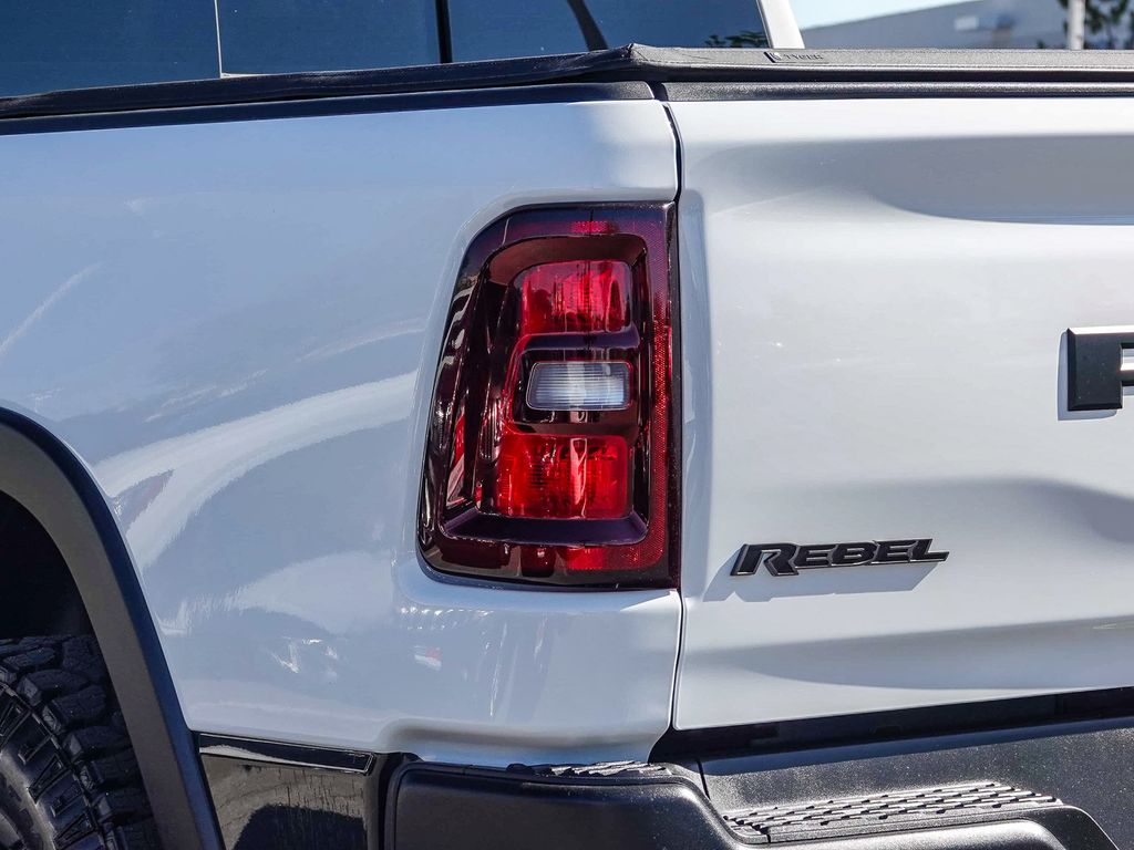 Thumbnail: 2025 RAM 1500 - 19