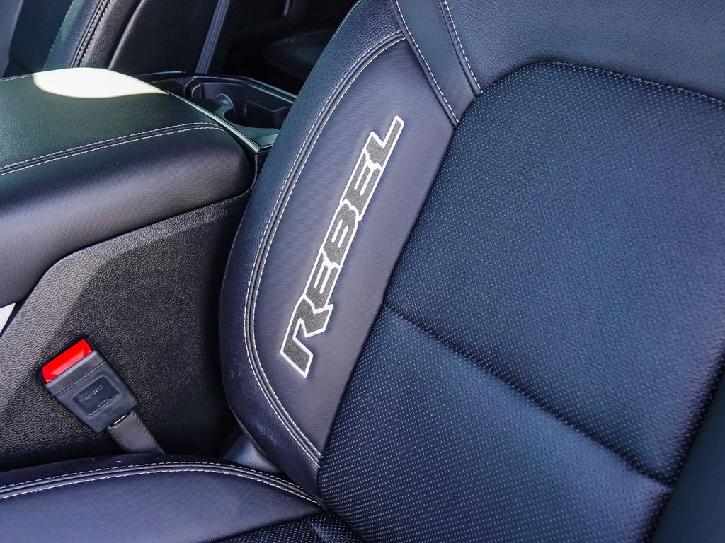 Thumbnail: 2025 RAM 1500 - 25