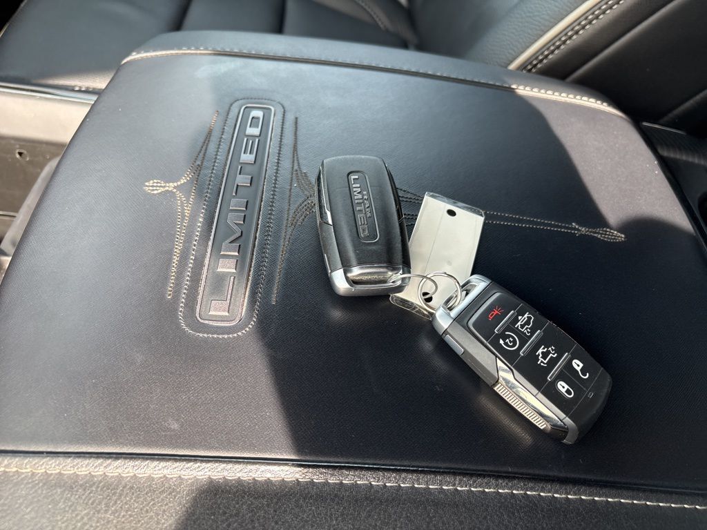 Thumbnail: 2022 RAM 1500 - 3