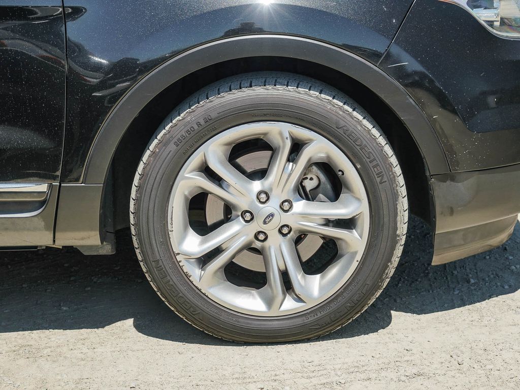 Thumbnail: 2015 Ford Explorer - 10