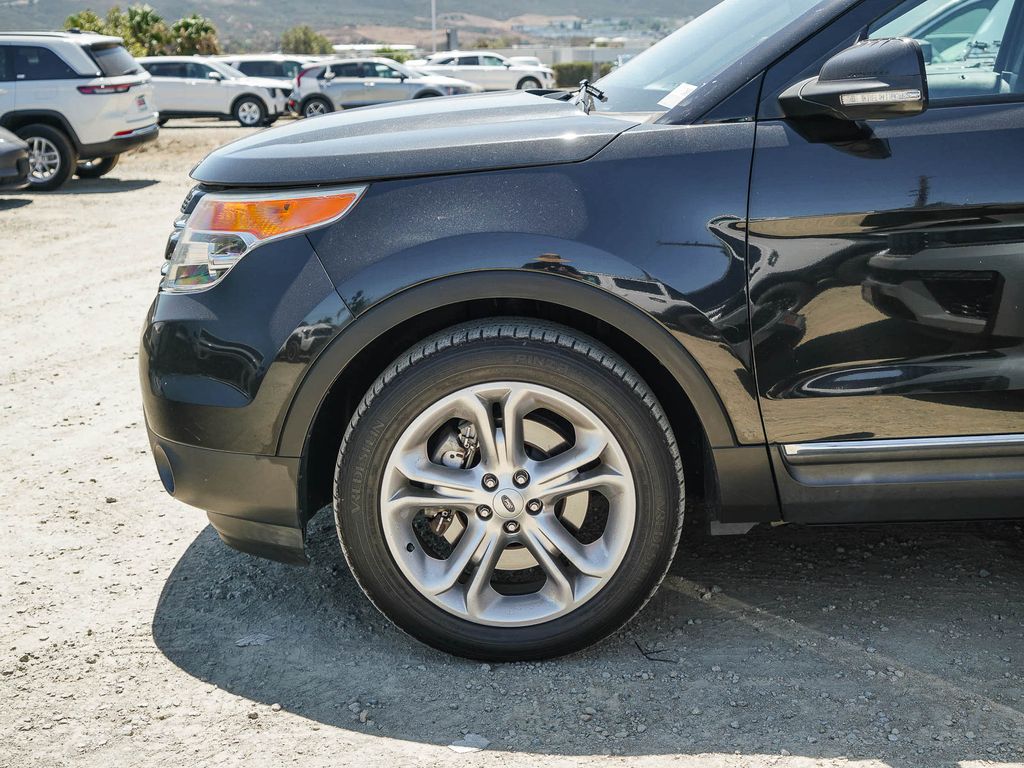 Thumbnail: 2015 Ford Explorer - 23